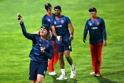 Netherlands' Max O'Dowd (L) attends a practice session on the eve of their 2023 ICC Men's Cricket World Cup one-day international (ODI) match against South Africa at the Himachal Pradesh Cricket Association Stadium in Dharamsala on October 16, 2023. Photo: AFP