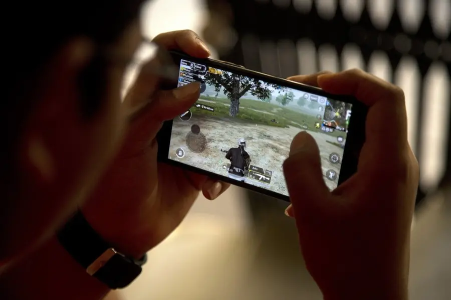 61 percent of children are addicted to internet: study