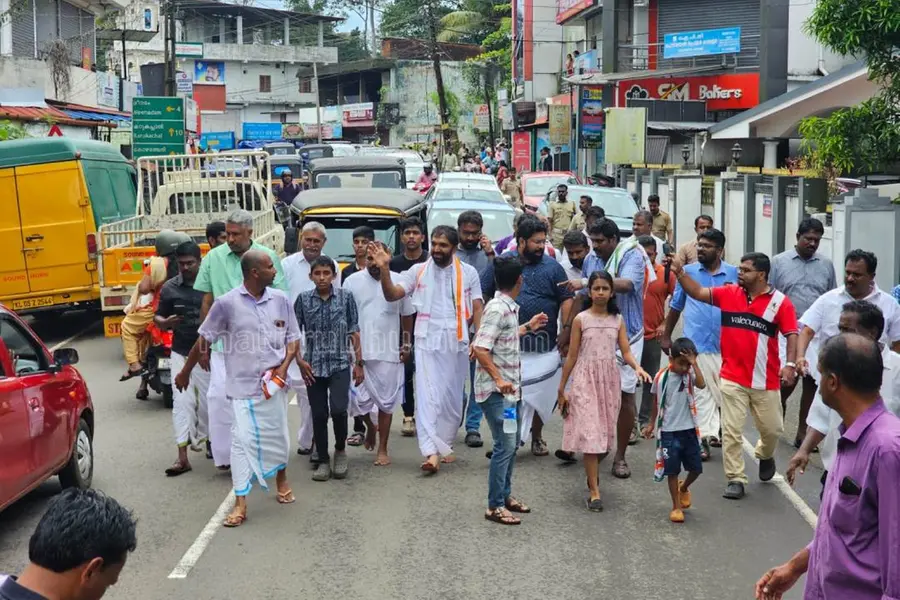 Chandy Oommen’s padayatra begins, says completion of super specialty hospital first agenda