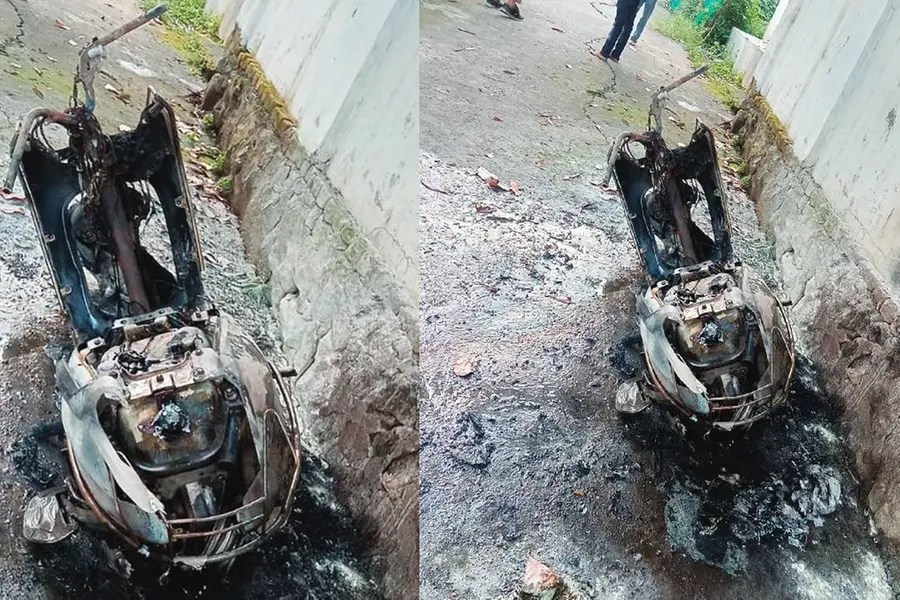 Scooter catches fire when attempting to start, tragedy averted with quick escape