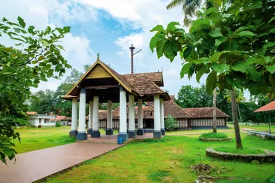 Devotees celebrate Onam at Thrikkakkara Vamana Moorthy Temple in Kochi