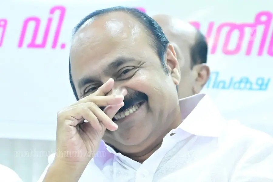 CM is not double-hearted but hollow-hearted; Chandy Oommen is the pride of Congress: Satheesan