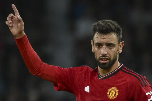 Manchester United's Bruno Fernandes reacts during the English Premier League soccer match between Manchester United and Wolverhampton at the Old Trafford stadium in Manchester, England, Monday, Aug. 14, 2023 | Photo: AP