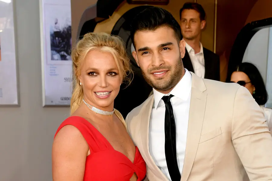 Pop star Britney Spears gets engaged to boyfriend Sam Asghari