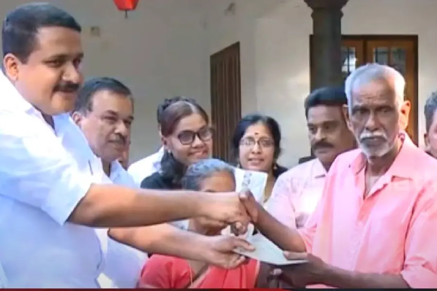 Felling of banana plants by KSEB: Relief for Thomas as he receives compensation on Farmers' Day