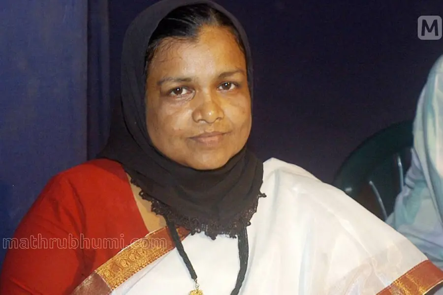 മാപ്പിളപ്പാട്ട് ഗായിക വിളയില്‍ ഫസീല അന്തരിച്ചു