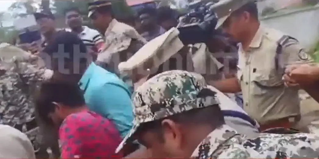 Accused brought for evidence collection | Photo: YouTube / Screengrab