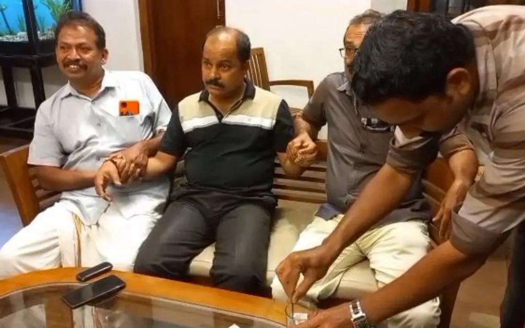 Udayakumar nabbed by VACB officials