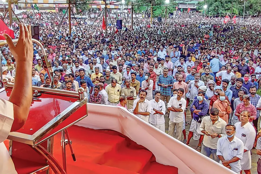 Ldf Rali Massive LDF rally in Kozhikode extends support to CM Pinarayi ...