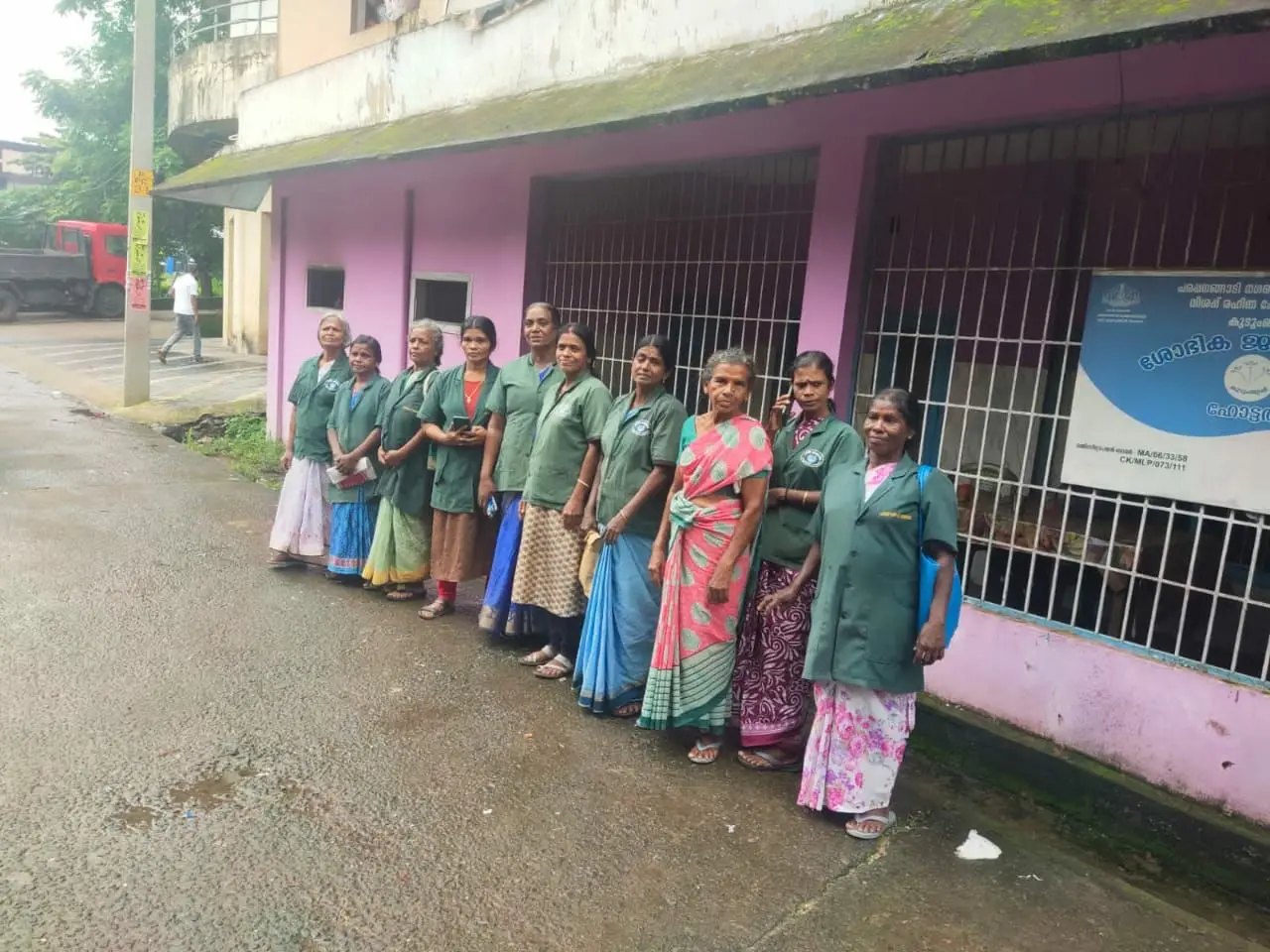 HKS members who won the Kerala Monsoon Bumper