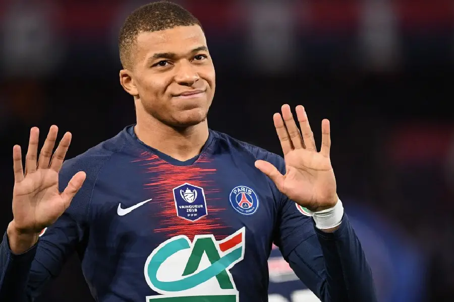 Mbappe defends 'legend' Zidane amid 'disrespectful' comments from FFF head