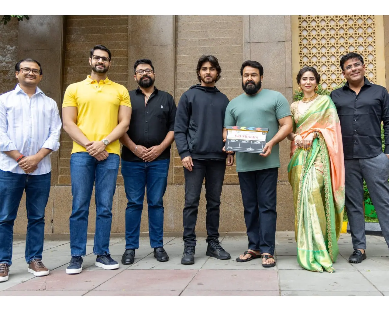 Mohanlal with 'Vrushabha' crew | Photo: Twitter