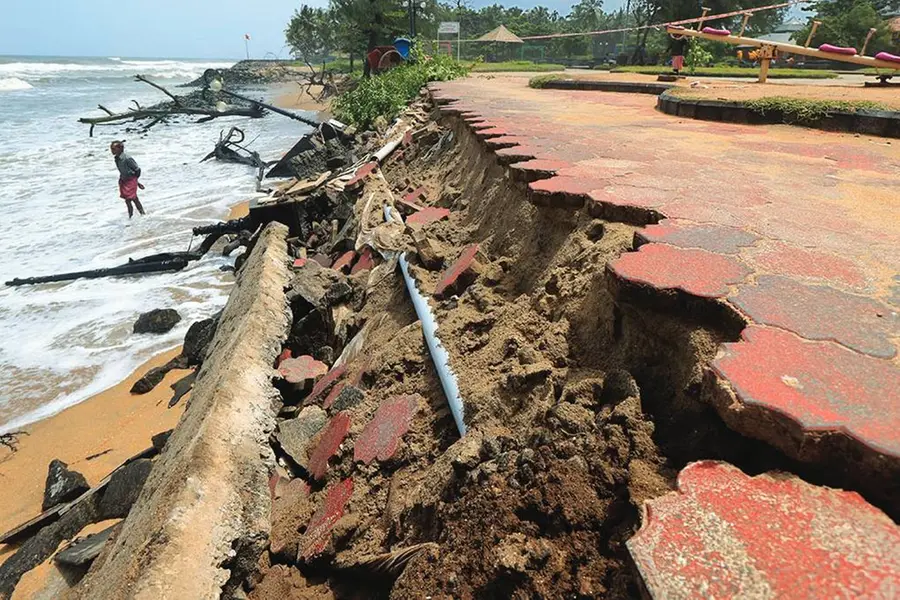 Bhatt Road beach park in Kozhikode damaged as sea swells