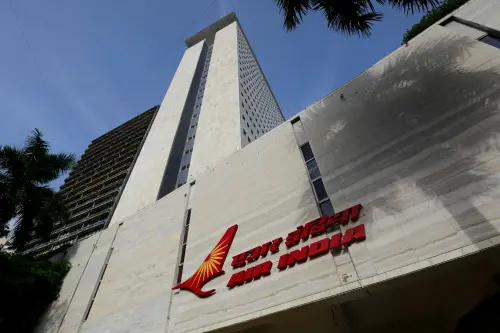 Air India to buy 470 planes from Airbus, Boeing