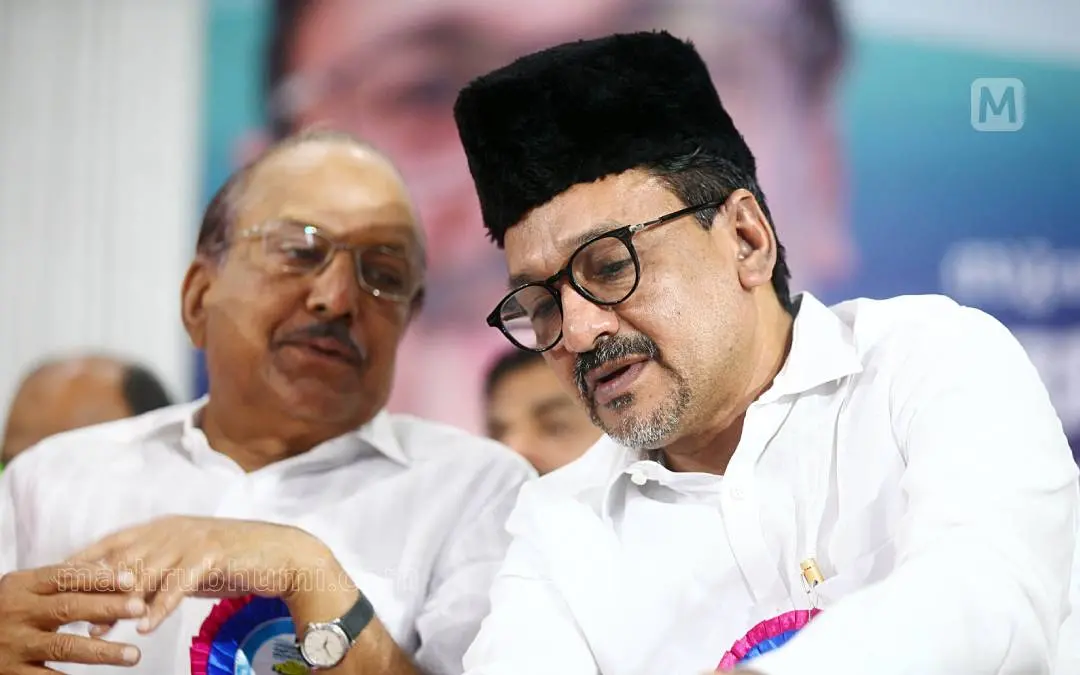 PK Kunhalikutty, Panakkad Sadiq Ali Shihab Thangal | File Photo: Mathrubhumi