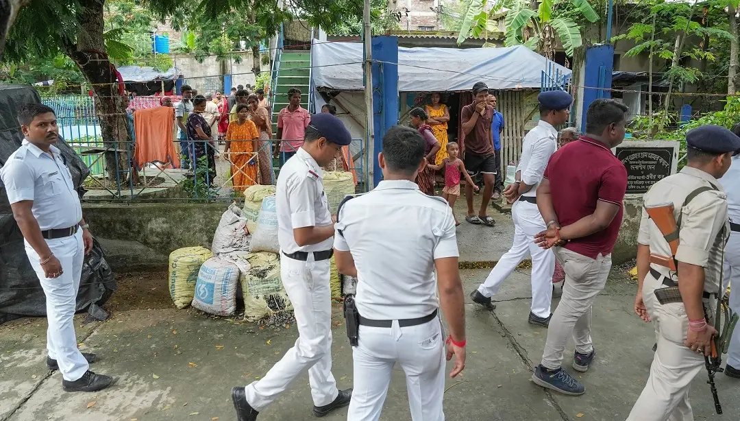 Security people arrive to intervene after tension between two political groups during panchayat elections in North 24 Pargana district of West Bengal | Photo: PTI