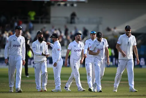 Ashes 2023: Australia's trouble deepen as English bowlers dominate Day 2 of third Test