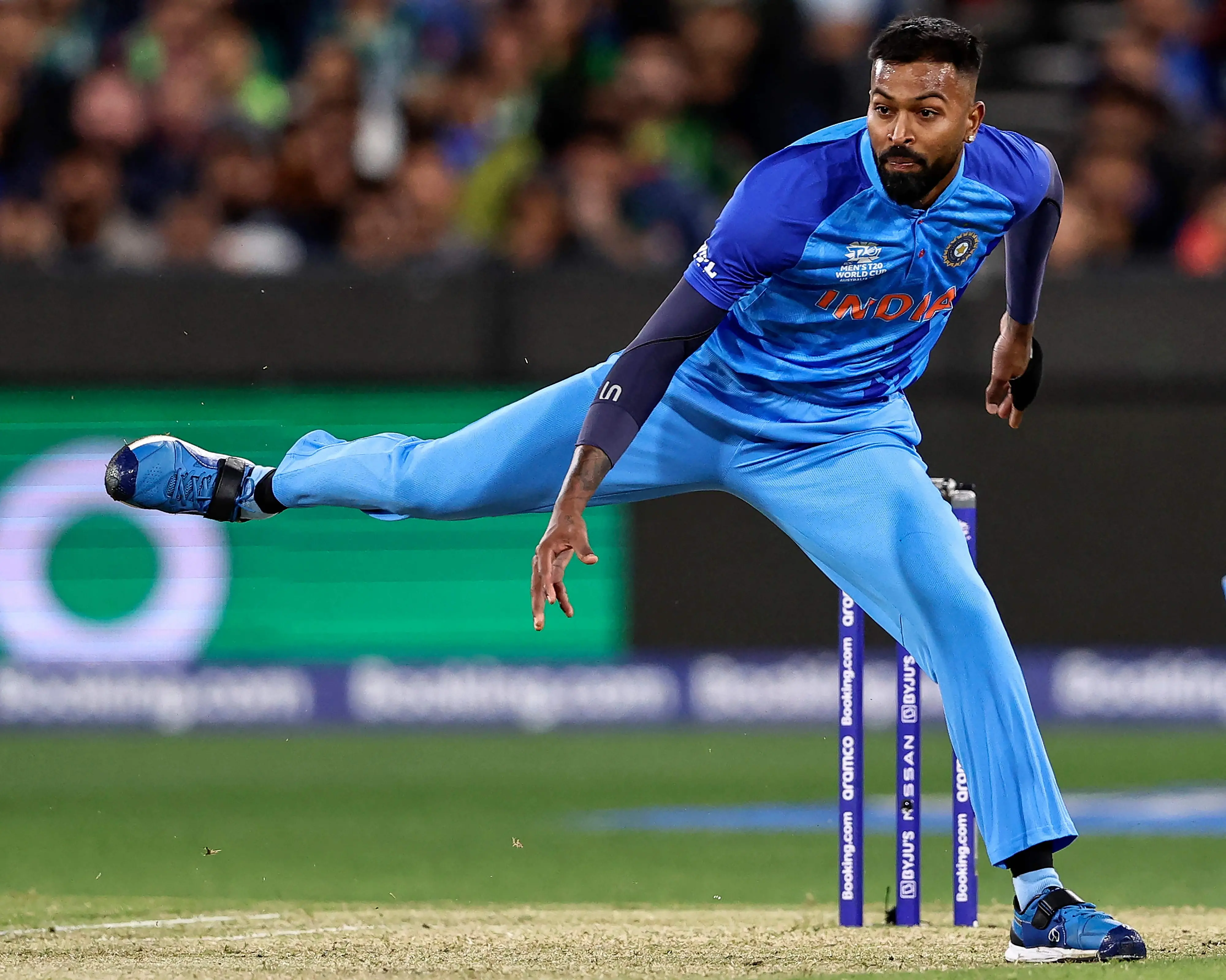 India's Hardik Pandya bowls during the ICC men's Twenty20 World Cup 2022 cricket match between India and Pakistan . Photo: AFP