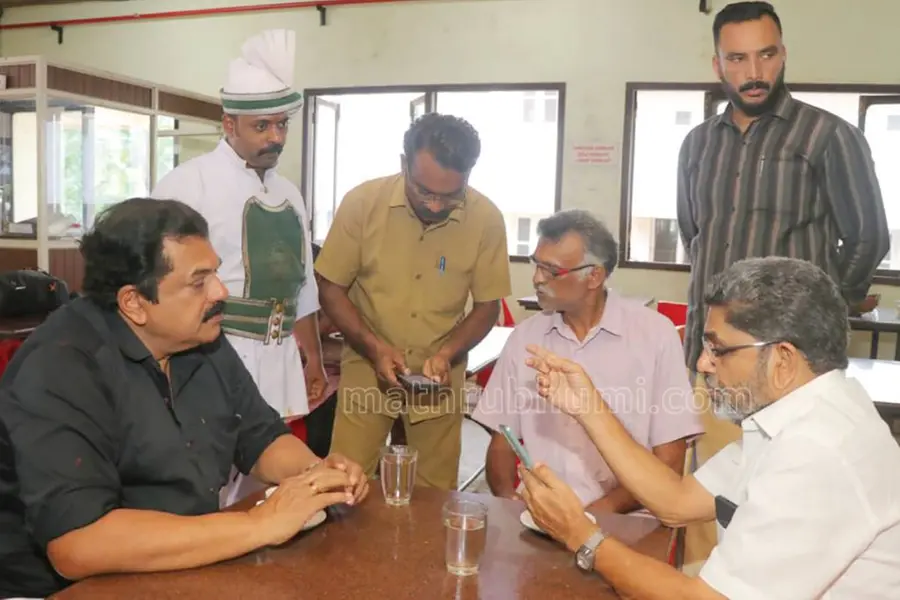 Kollam Indian Coffee House not to down shutters, new building to be found