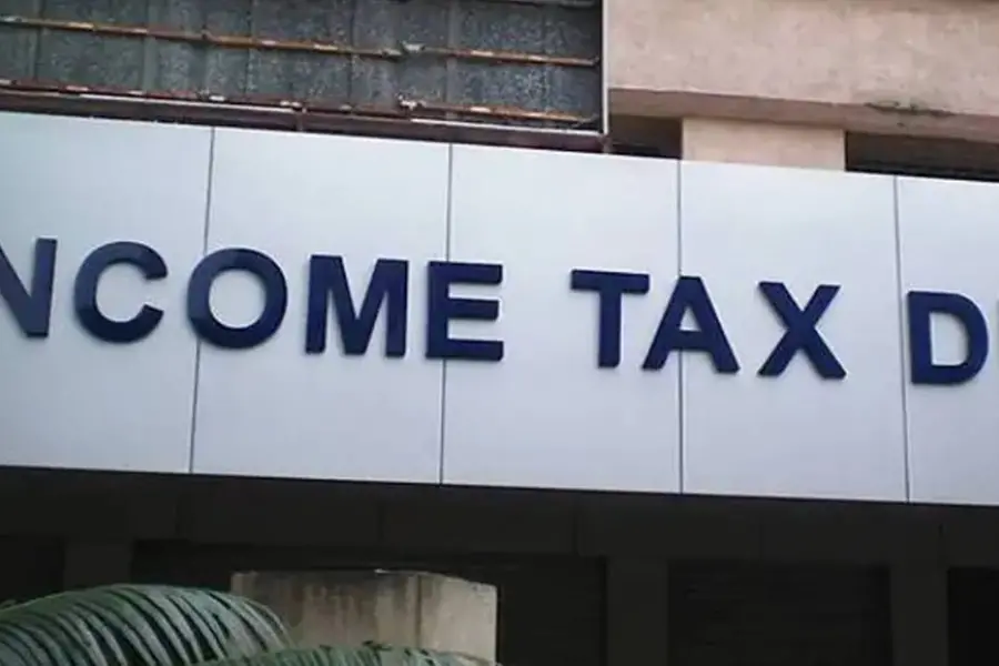 ബിലീവേഴ്സ് ചര്ച്ച് ആസ്ഥാനത്ത് റെയ്ഡ്: അഞ്ച് കോടി പിടിച്ചു, വിദേശ സഹായമായെത്തിയത് 6000 കോടി