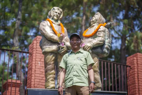 Nepal honours climbers to mark 70th anniversary of Mt. Everest conquest by Hillary, Norgay