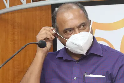 No plans to raise retirement age of govt staff, declares finance minister