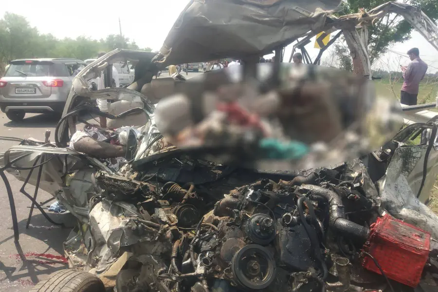 10 people killed in road accident in Mysuru