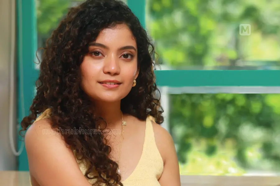 Vypin bus connectivity issue: Actor Anna Ben urges Kerala CM’s intervention