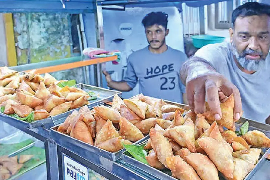 Chicken to quail egg: This eatery in Palakkad sells 9 samosa varieties