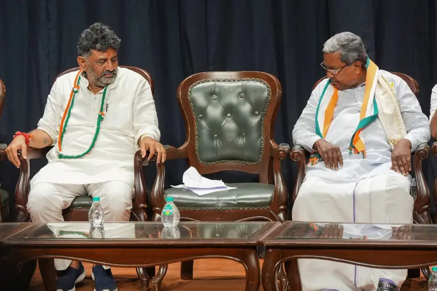 Congress to announce decision on Karnataka CM by evening; Siddaramaiah, DKS meet Rahul