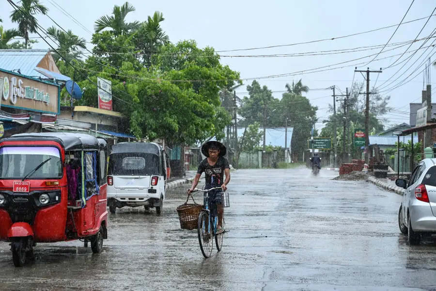 Bangladesh, Myanmar bracing as Cyclone Mocha set to make landfall