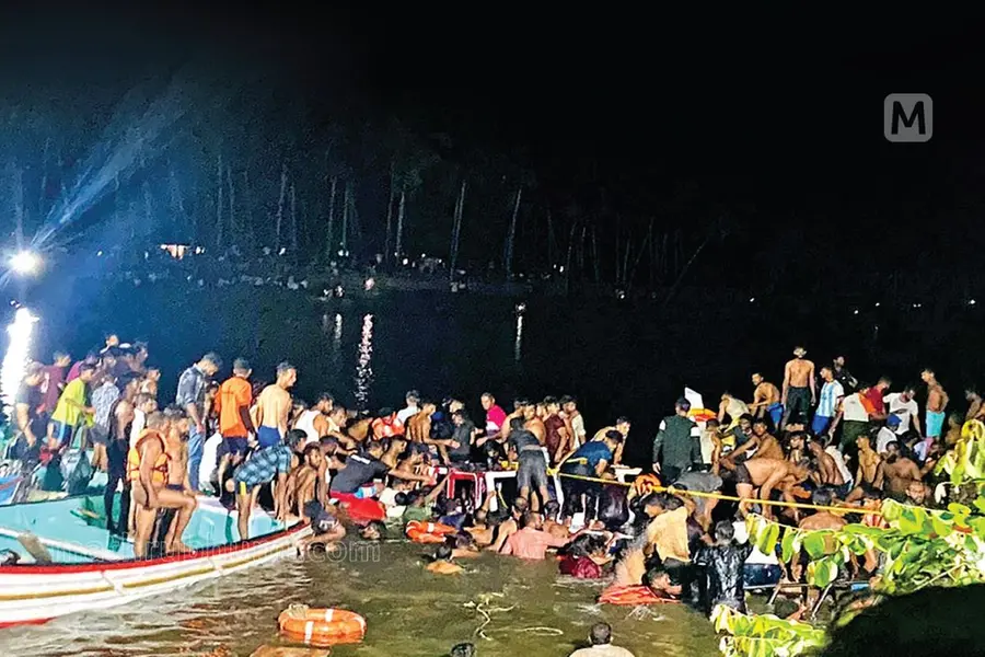 Tanur boat accident: NDRF, Navy search operations underway