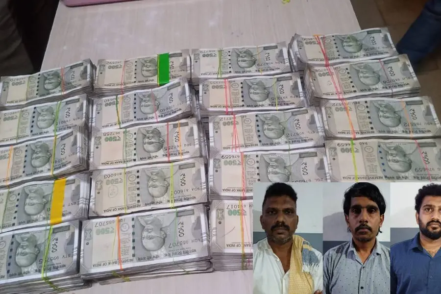Cops seize Rs 50 lakh hawala money in Perinthalmanna, three held