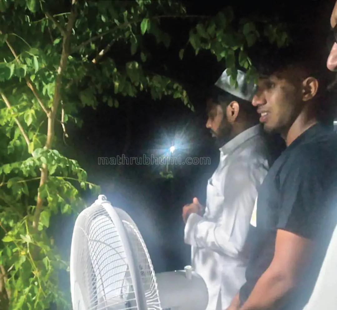 Abdul Rabeeh visits graves of Muhammad Shibil and Jamshher