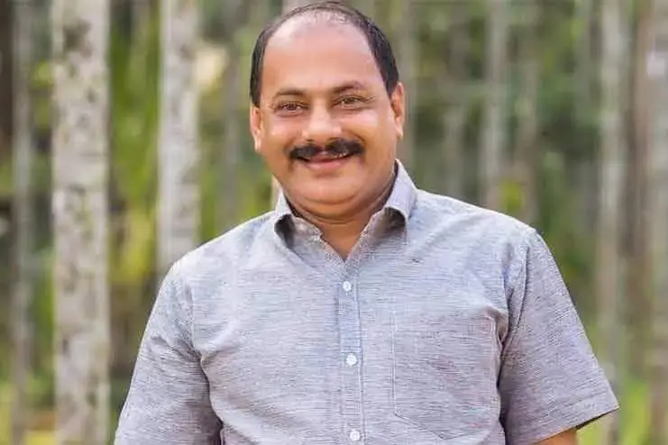 Dispute over vehicle parking: Manjeri Municipal councillor hacked by two-member gang passes away