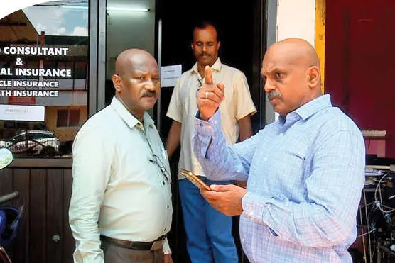 Vigilance seizes fake RC books, licenses, permits from shop near driving test ground in Kozhikode