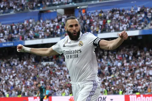 Benzema nets hat trick in Madrid win, Vinícius takes knock