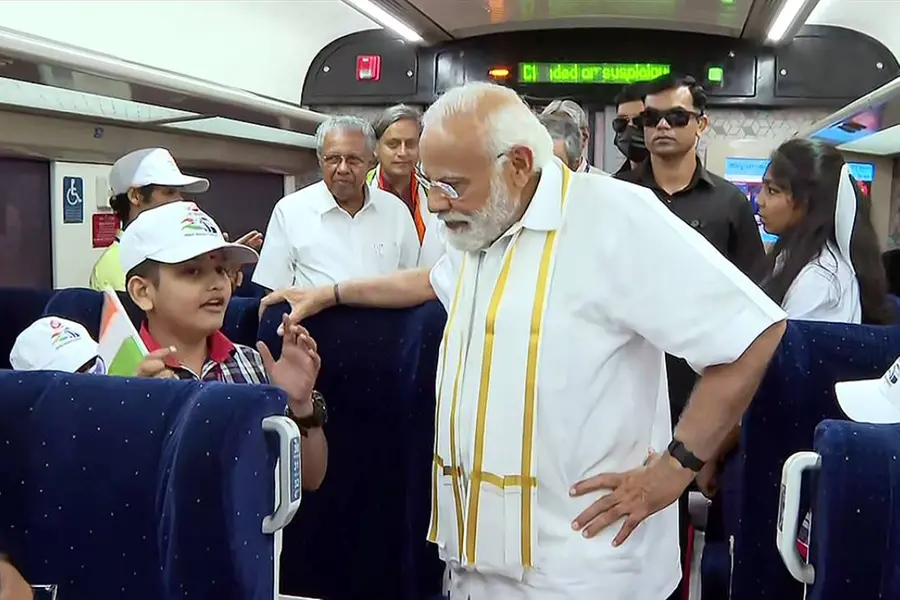 'Memorable interaction': PM Modi tweets after meeting Kerala students onboard Vande Bharat Express