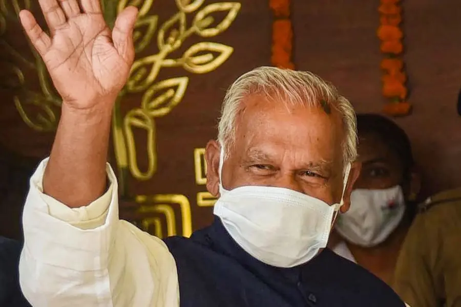 Bihar CM Nitish's ally Manjhi meets Amit Shah, triggers buzz