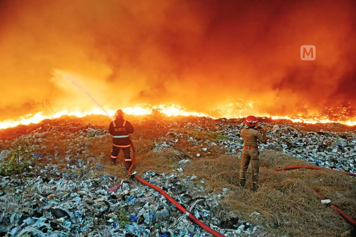 Brahmapuram fire | Photo: Mathrubhumi
