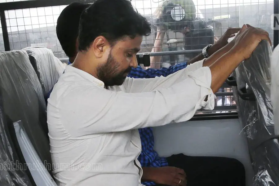 Actress assault case: Ernakulam Sessions court staff to be quizzed
