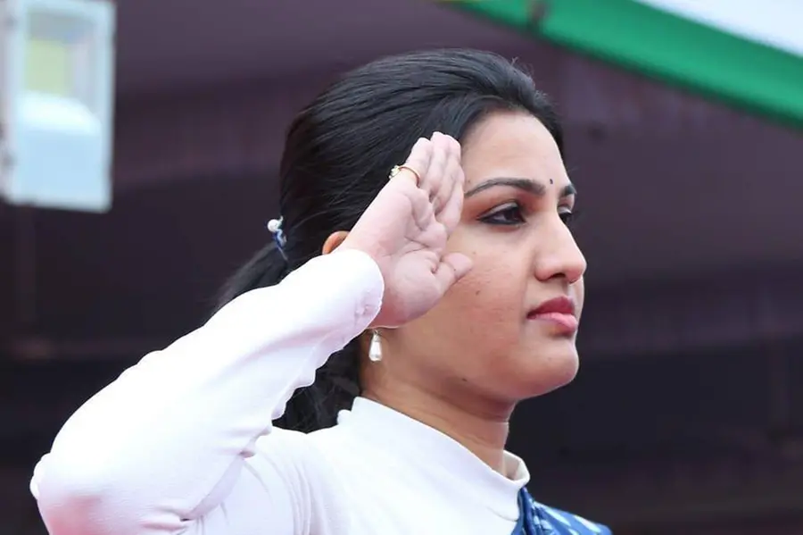 EKM collector draws flak on FB for not declaring holiday for high school students