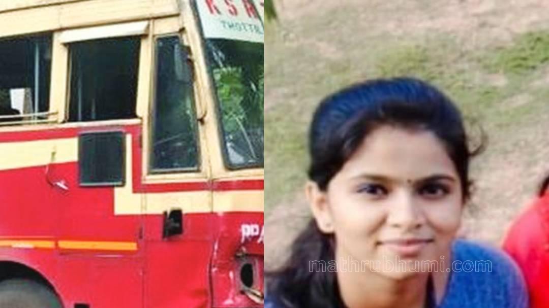 KSRTC bus hits bike; 2 college students killed in Kollam