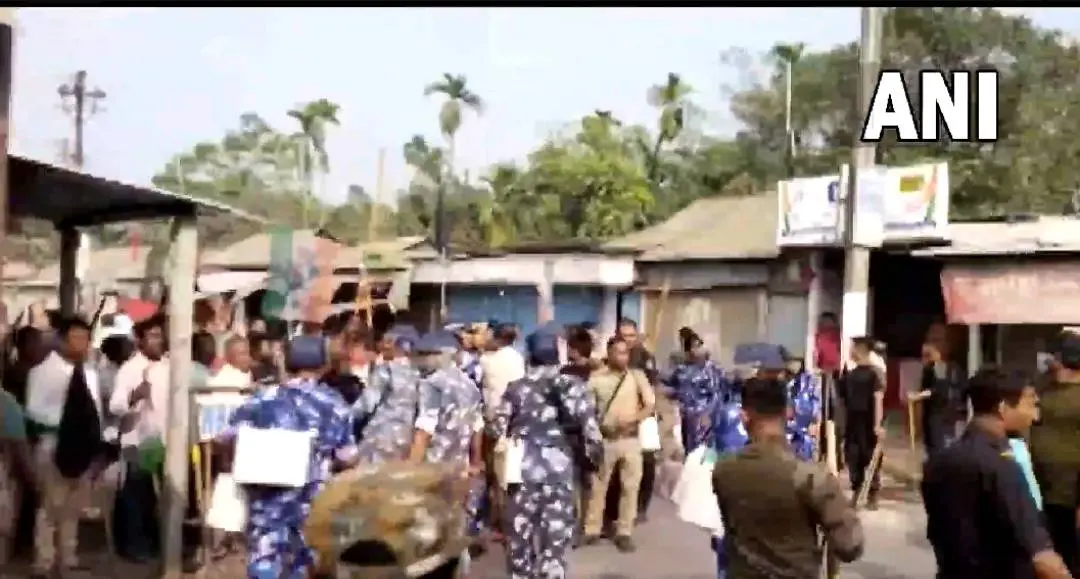 Officials trying to bring situation under control | Photo: ANI
