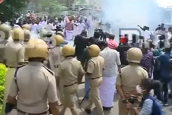 Youth Congress burns bike during protest march against Kerala budget