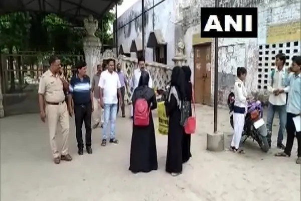 UP: Moradabad college implements ‘dress code’, bars burqa-clad girls from entering premise