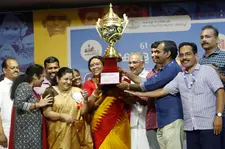 കലോത്സവത്തില്‍ തിളങ്ങി ദുര്‍ഗ എച്ച്.എസ്.എസ്.; അഭിമാനത്തില്‍ കാസര്‍കോട്