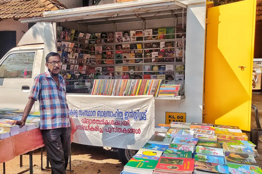 Book truck woos young readers at Kalolsavam