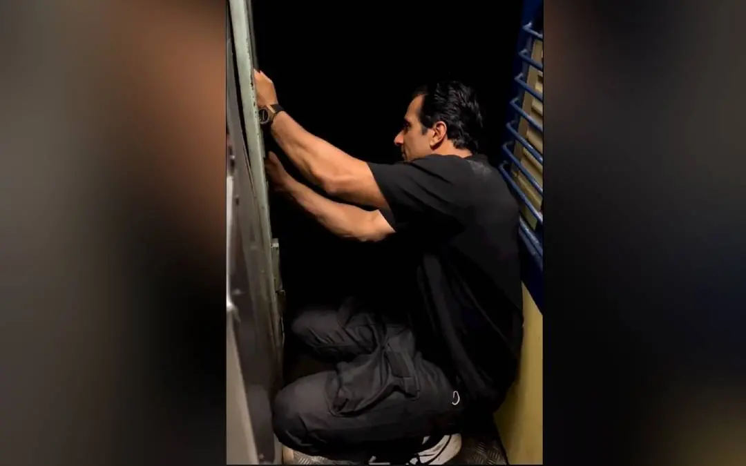 A snap from the video posted by Sonu Sood on Twitter