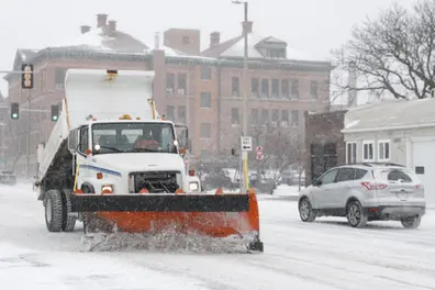 'Epic' winter storm wallops US, leaving 1 mn without power